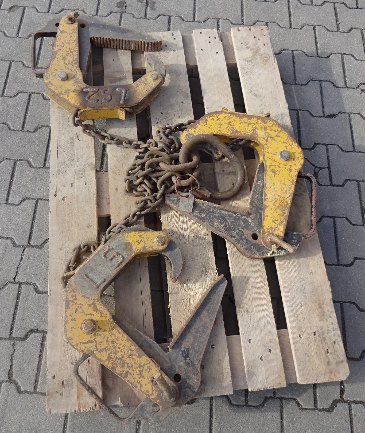 Schachtkettengehänge 3 to Image